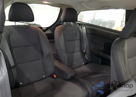 2013 Volvo C30 T5 z USA, uszkodzony, nr VIN YV1672MKXD2301442